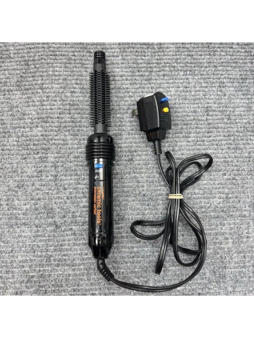 ConairPRO Ceramic Tools 3/4" Black Brush Porcelain Series Hot Cool Air CPP75A